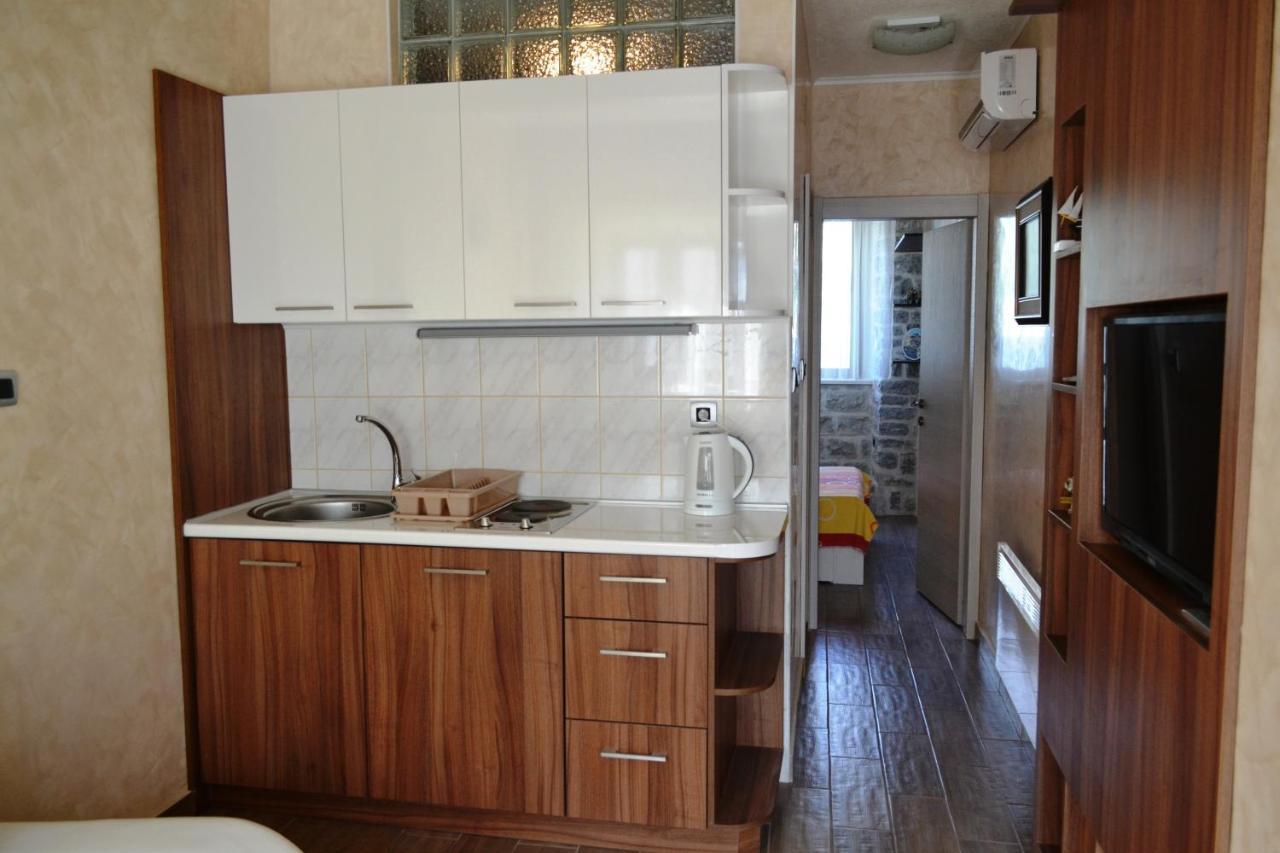 Lanterna Apartments Kotor Oda fotoğraf