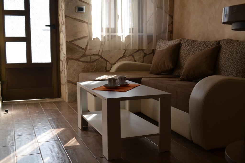 Lanterna Apartments Kotor Oda fotoğraf