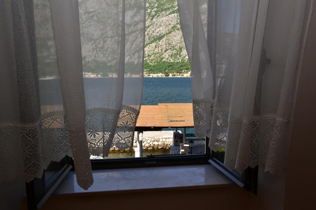 Lanterna Apartments Kotor Oda fotoğraf