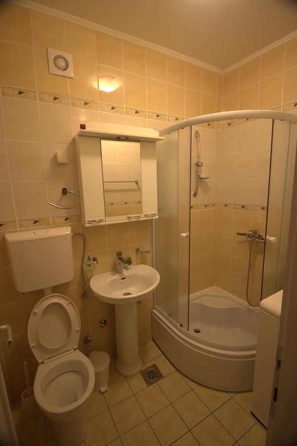 Lanterna Apartments Kotor Dış mekan fotoğraf